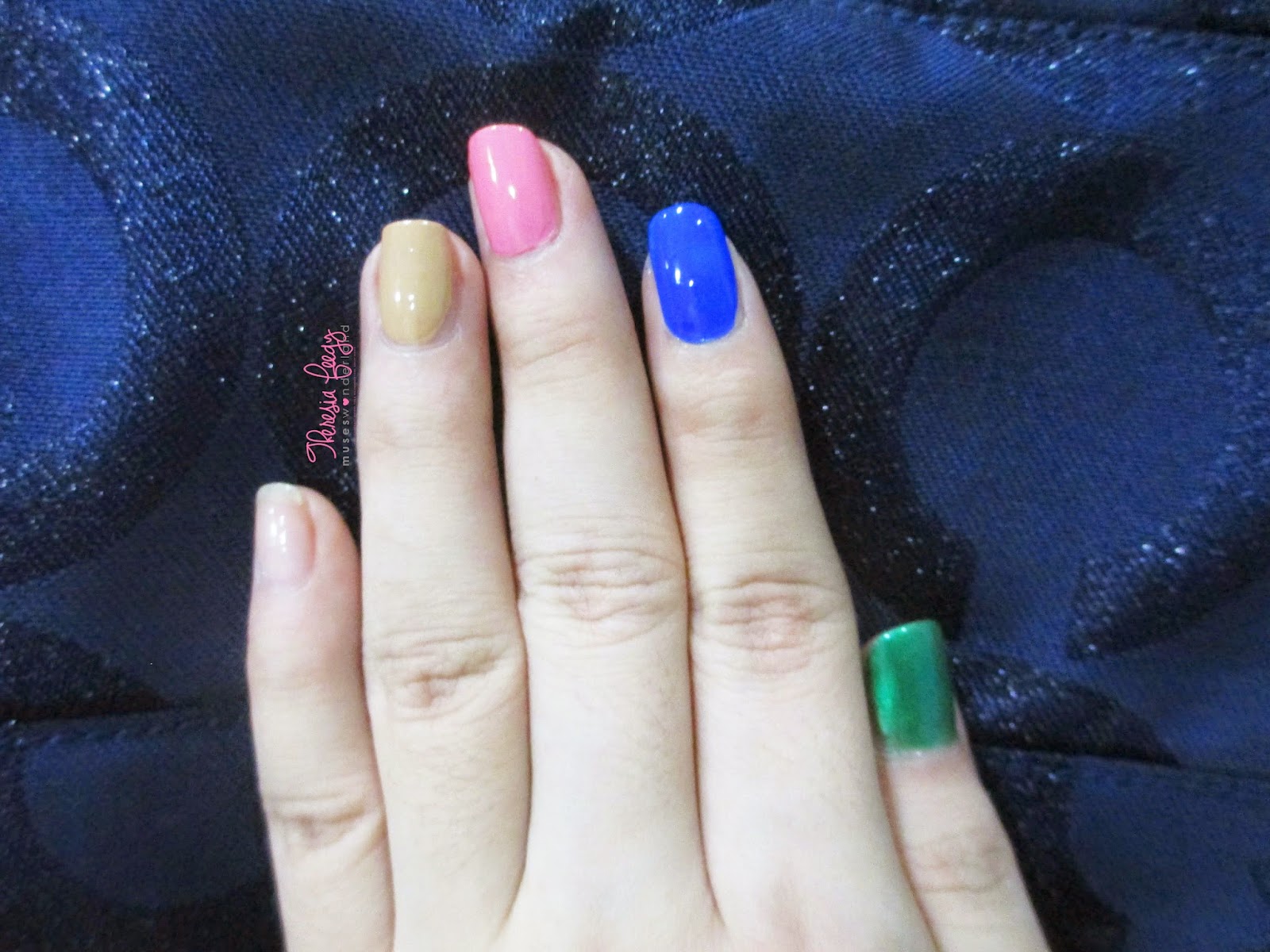 SALLY HANSEN MIRACLE GEL "THE GEL WITHOUT THE LIGHT" IN #190 PINKY RINGS, #130 HOW NUDE, #360 TIDAL WAVE, #350 STYLE MAKER REVIEW, NOTD AND SWATCHES