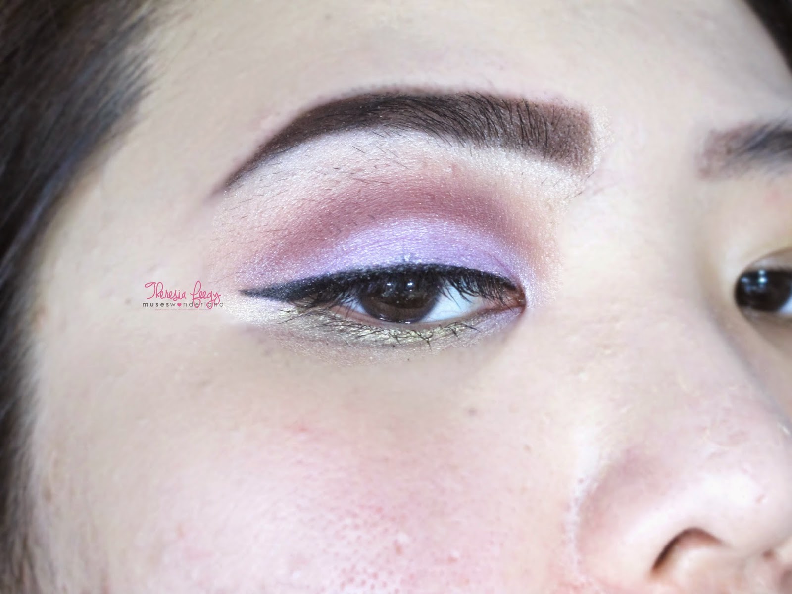cut crease eye makeup tutorial in pink and gold