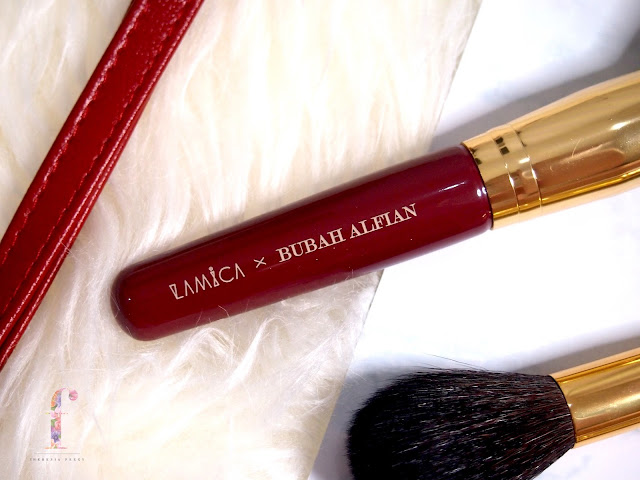 LAMICA X BUBAH ALFIAN MAKEUP BRUSH SET REVIEW Lamic x Bubah Alfian makeup limited brush set. A very affordable set with a high quality brushes that are often used by Bubah himself, perfectly crafted for beginners and professionals in makeup industry, together with a soft yet dense bristles that picks up products and spread them smoothly without fall out to give a good color pay off on the skin.