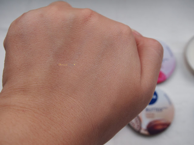 Nivea Lip Butter is one of the best for the dry and chapped lips. Containing natural almond oil and shea butter that heals the skin, soften the skin and calm the skin for a long period of time. Comes in four flavor, Raspberry Rose, Cocoa, Vanilla and Macadamia and Original. Price is idr 30.000 and available in supermarket like hyper mart or toko obat modern.