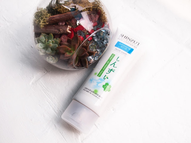 Skin whitening from SHINZUI for Indonesian women to get a glowing, white and healthy skin with a lot of natural ingredients. Safe and contains BPOM.