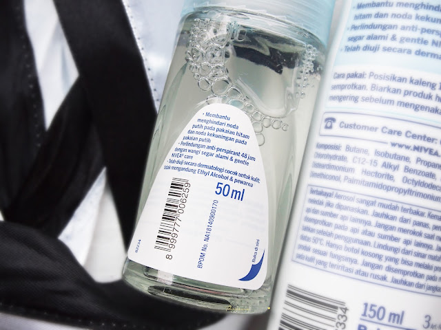 Nivea Invisible for black and white fresh deodorant as the solution for women's confident on a daily basis. With an anti-perspirant up to 48 hours protection, this product contains technology to prevent staining with its anti white marks and anti yellow staining on a white or colored clothing or white stains on a black or dark colored clothing. This product contains the Anti Stains technology which are the anti-white-marks with a special emulsion and masking agent to prevent a white stain on a darker color clothing while the anti-yellow-stains to prevent the yellow stain on a lighter color clothing.