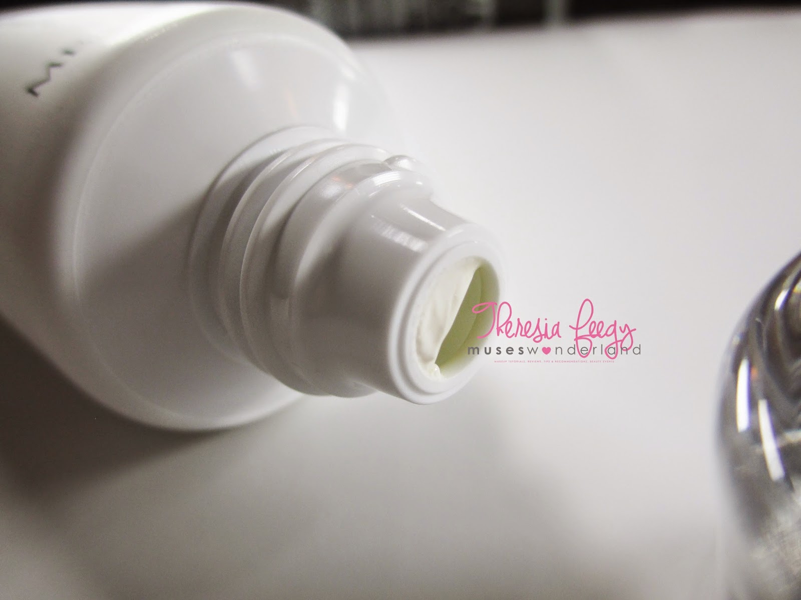 MENARD FAIRLUCENT PACK WHITE AD REVIEW, SWATCH AND FOTD
