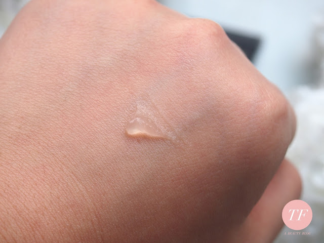 LT PRO FOUNDATION PRIMER. It doesnt really meet my expectation. It is pretty watery for a primer, it doesnt have the power to cover the pores however, it helps with the makeup to stay longer, it is easy to blend and spread, it finishes matte quickly and you only need a pea size for the whole face. 