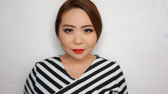 Wardah Exclusive Matte Lip Cream, the new lip range from Wardah Beauty, with three different colors of red, pink and nude, the price is RP 59.000. Wardah Exclusive Matte Lip Cream is lightweight, not sticky, vibrant color, dries quickly onto the lips and no strong smell.