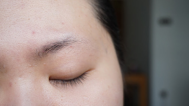 THE BEST WATERPROOF AND SMUDGE-PROOF EYEBROW PENCIL- BENEFIT COSMETICS INSTANT BROW PENCIL #MEDIUM Eyebrow pencil that is waterproof and smudge-proof on the eye brow can be found in Benefit Cosmetics Instant Brow Pencil. Benefit Cosmetics Indonesia Intant Brow Pencil has a soft buttery texture that makes the application and blending easier and faster.