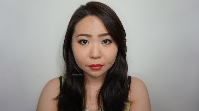 HOW TO CONTOUR AND HIGH-LIGHT WITH BENEFIT COSMETICS INDONESIA HOOLA BRONZER REVIEW, SWATCH AND TUTORIAL How to contour your face with the world's no 1 bronzer. Hoola bronzer is a matte warm yellow-brown undertone bronzer that is universal for almost all skin tone. High pigmentation and easy to blend and to build.