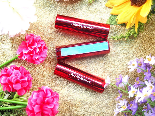 Kailijumei lipstick is a gorgeous looking lipstick. Only pink shade. It is moisturizing, soft, smooth and lightweight. It also long lasting. The packaging is innovative with a click at the top of the case.  