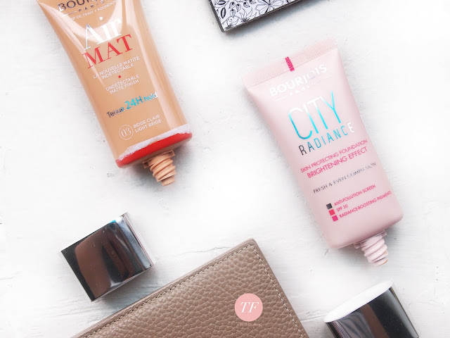 Bourjois' Air Mat foundation give skin a smooth, matte finish that lasts for up to 24 hours. Its non drying, lightweight formula lets skin breathe throughout the day and provides high coverage for a flawless finish. Bourjois City Radiance foundation is an anti-dullness, formula with radiance-boosting pigments evens out complexion for a natural, fresh-looking, radiant complexion. Its anti-pollution screen prevents the adherence of carbon particles and lets skin breathe with SPF 30
