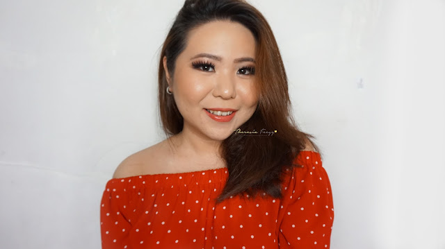 PRIVIA U V-FACE BLEMISH BALM WHITENING REVIEW PRIVIA U V-FACE BLEMISH BALM WHITENING works best for a pink undertone skin. It brightens and whitens the skin complexion giving it a radiant glow result. it has a thick creamy consistency that gives a high coverage on the dark spots, uneven skin tone and fine lines. It says it helps to make the skin face into a V-shape.