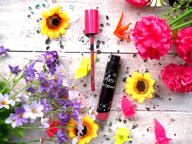 Pixy Lip cream in 01 chic rose and 03 classic red. Price RP 45.000. The consistency, the color pigmentation and staying power is amazingly high! Lightweight on the lips and the scent is sweet. It is easy to blend and spread on the lips. Settles into the lips quickly and doesnt leave sticky residue.