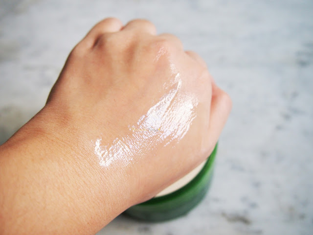 THE BEST FACE AND BODY SOOTHING GEL - THE SAEM JEJU FRESH ALOE SOOTHING GEL REVIEW The Saem Jeju Aloe Vera Soothing Gel review for sunburn, moisturizer, makeup base, lengthen lashes, mask, and soften cuticles. It finishes matte and subtle with a cooling effect and absorb quickly into the skin with a great scent.