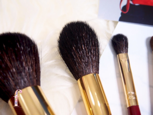 LAMICA X BUBAH ALFIAN MAKEUP BRUSH SET REVIEW Lamic x Bubah Alfian makeup limited brush set. A very affordable set with a high quality brushes that are often used by Bubah himself, perfectly crafted for beginners and professionals in makeup industry, together with a soft yet dense bristles that picks up products and spread them smoothly without fall out to give a good color pay off on the skin.