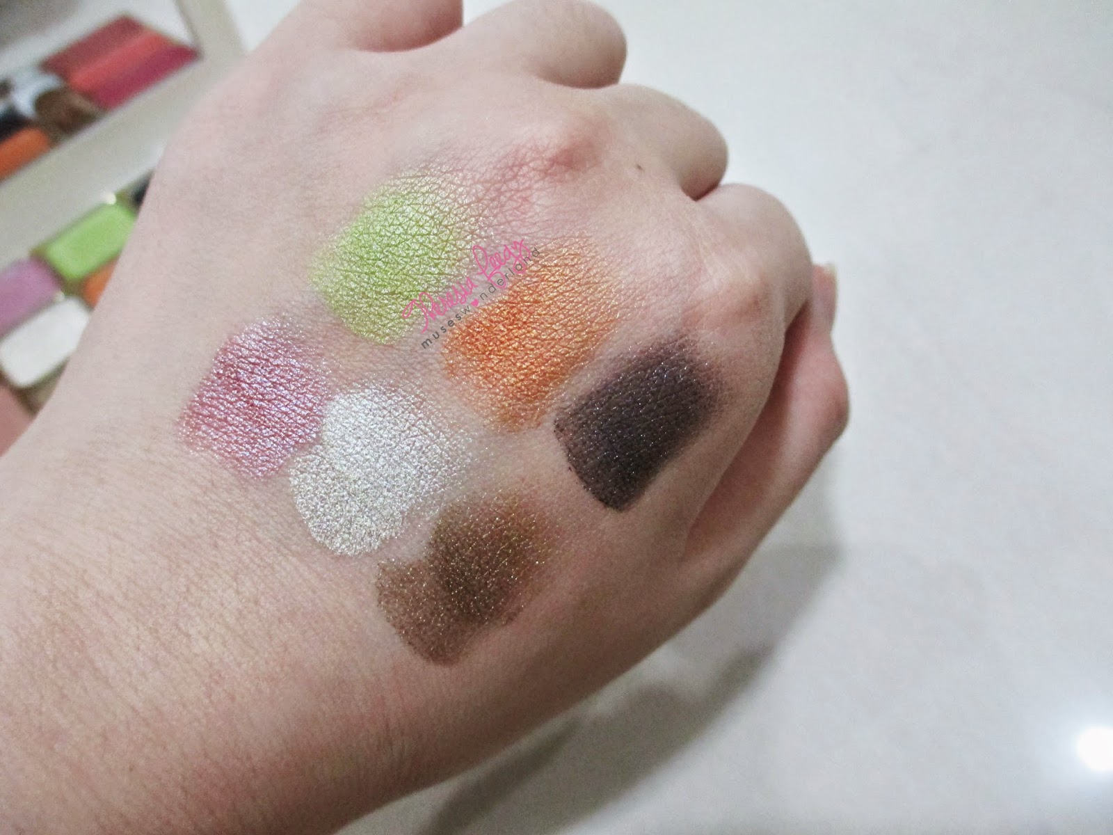 MY BEST FRIEND FOR TRAVELING- SARIAYU MARTHA TILAAR TREND WARNA 2010 BEAUTY KIT "SENANDUNG RIMBA SUMATRA" REVIEW, SWATCHES AND PHOTO An all in one beauty products under one palette. Consisting of powder, blush, eyeshadow, lipstick and the applicator. A high quality, blendable, affordable and easy to carry product that is worth your money. It comes in neutral and colorful shades of eyeshadows and lipstick which means there are a lot of variety for you to choose from. Perfect product for traveling.