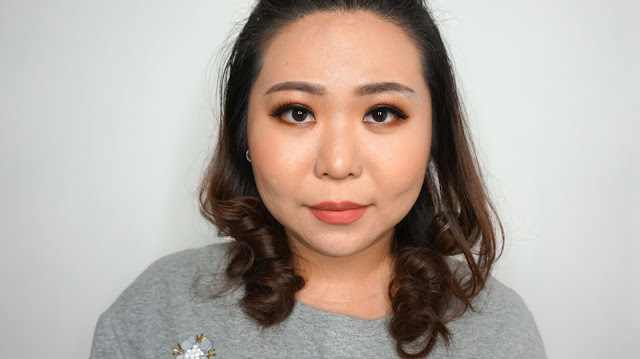 Pixy Lip cream in 01 chic rose and 03 classic red. Price RP 45.000. The consistency, the color pigmentation and staying power is amazingly high! Lightweight on the lips and the scent is sweet. It is easy to blend and spread on the lips. Settles into the lips quickly and doesnt leave sticky residue.