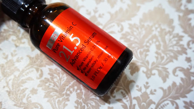 The best Vitamin C serum for a glowing and bright healthy skin. It helps to reduce fine lines, improved acne scars and fade away the dullness on the skin.