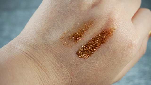 GET YOUR EYES FOIL-Y SPARKLING WITH THE NEW INNOVATIVE EYESHADOW IN TOWN - STILA MAGNIFICENT METALS FOIL FINISH EYESHADOW IN COMEX GOLD REVIEW, SWATCHES AND EOTD A new innovative eyeshadow product with a texture of foil that gives the best color vibrancy off on the eyes that literally sparkles when you blink! Stila Magnificent Metal Foils Finish Eye Shadow in Commex Gold! eyeshadow terbaru dari stila dengan tekstur yang berbeda dan warna yang cerah dan keluar!