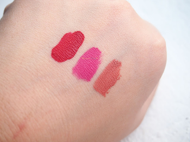 Wardah Exclusive Matte Lip Cream, the new lip range from Wardah Beauty, with three different colors of red, pink and nude, the price is RP 59.000. Wardah Exclusive Matte Lip Cream is lightweight, not sticky, vibrant color, dries quickly onto the lips and no strong smell.