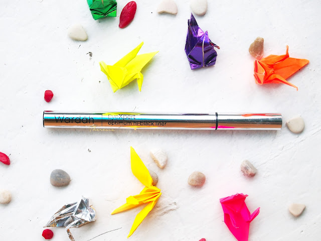 REVIEW WARDAH EYEXPERT OPTIMUM HI-BLACK LINER REVIEW WARDAH EYEXPERT OPTIMUM HI-BLACK LINER untuk eyeliner yang hitam memekat, konsisten, tinggi akan pigmentasi dan tahan lama di mata. Produk kosmetik dari Indonesia.