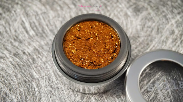 GET YOUR EYES FOIL-Y SPARKLING WITH THE NEW INNOVATIVE EYESHADOW IN TOWN - STILA MAGNIFICENT METALS FOIL FINISH EYESHADOW IN COMEX GOLD REVIEW, SWATCHES AND EOTD A new innovative eyeshadow product with a texture of foil that gives the best color vibrancy off on the eyes that literally sparkles when you blink! Stila Magnificent Metal Foils Finish Eye Shadow in Commex Gold! eyeshadow terbaru dari stila dengan tekstur yang berbeda dan warna yang cerah dan keluar!