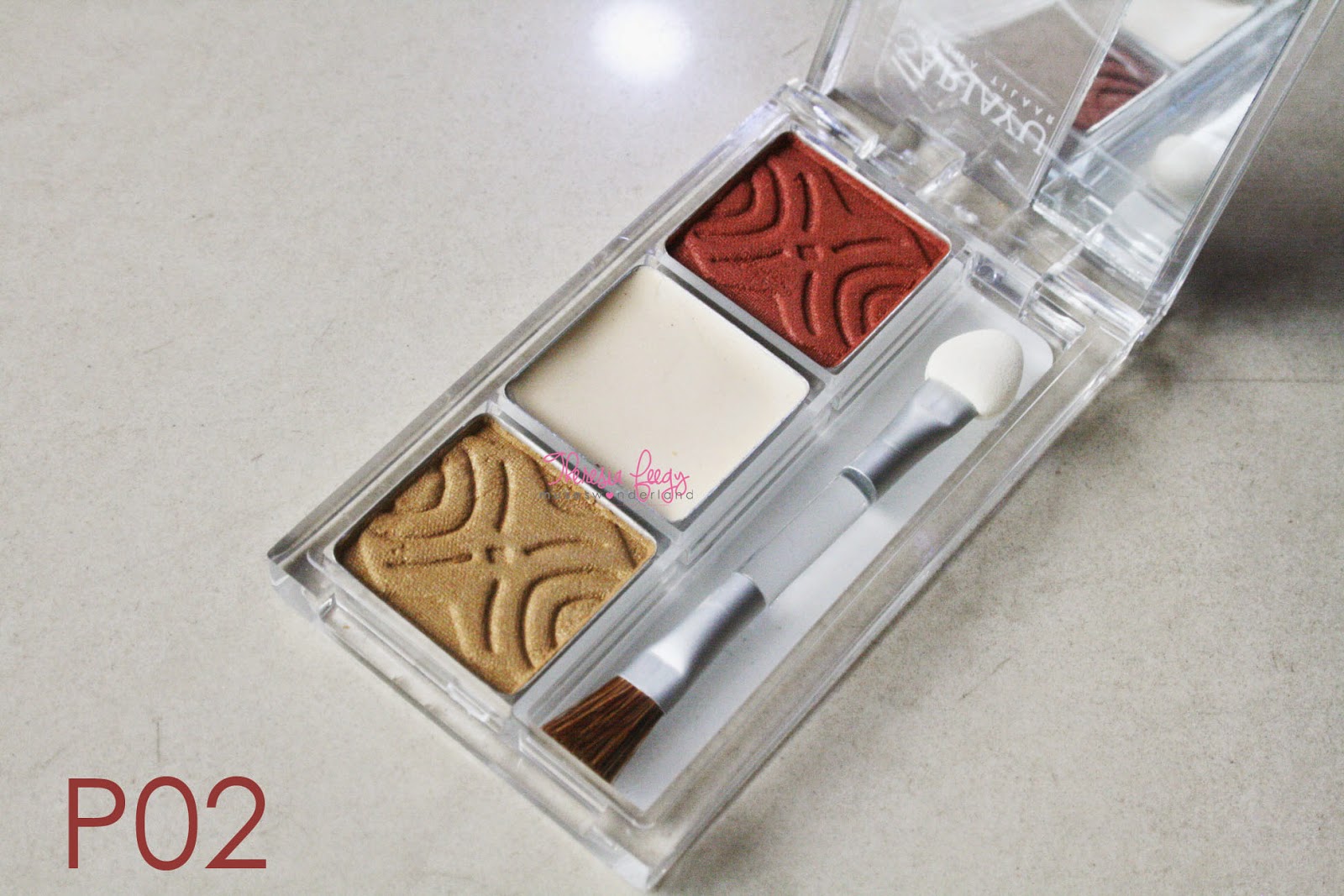 SARIAYU COLOUR TREND 2015: INSPIRASI PAPUA REVIEW (EYESHADOW #P02 #P03 / LIPSTICK #P01 #P02 #P03)