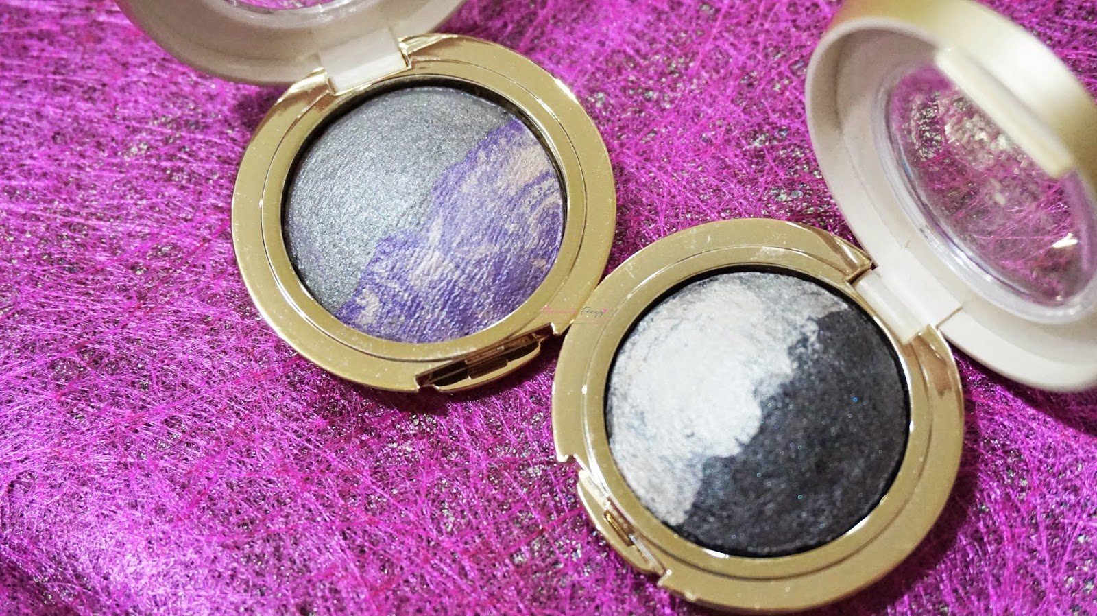 AMARANTHINE BAKED EYESHADOW IN 805 AND 806 REVIEW, SWATCHES AND EOTD Uniquely baked powder for glamorous, dramatic and shimmering look. The eyeshadow that are formulated with baked process technology to reach the best hygienic result. With a more vivid and vibrant colors, these products will create a more brighter and fresh eye look.