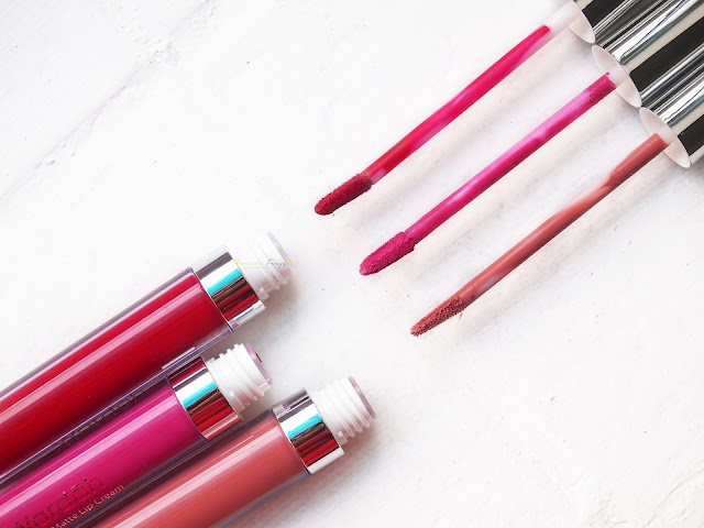 Wardah Exclusive Matte Lip Cream, the new lip range from Wardah Beauty, with three different colors of red, pink and nude, the price is RP 59.000. Wardah Exclusive Matte Lip Cream is lightweight, not sticky, vibrant color, dries quickly onto the lips and no strong smell.